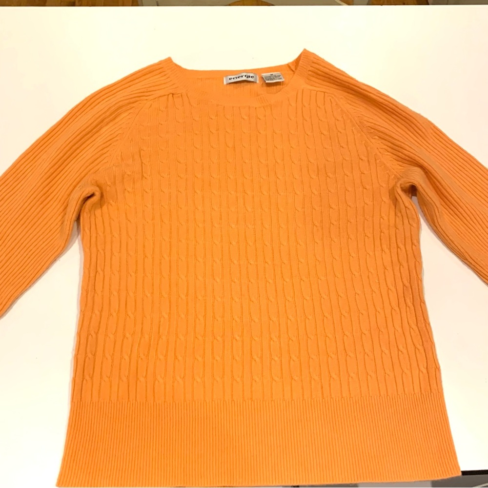 Bright orange vintage cable knit sweater - Picture 3 of 4